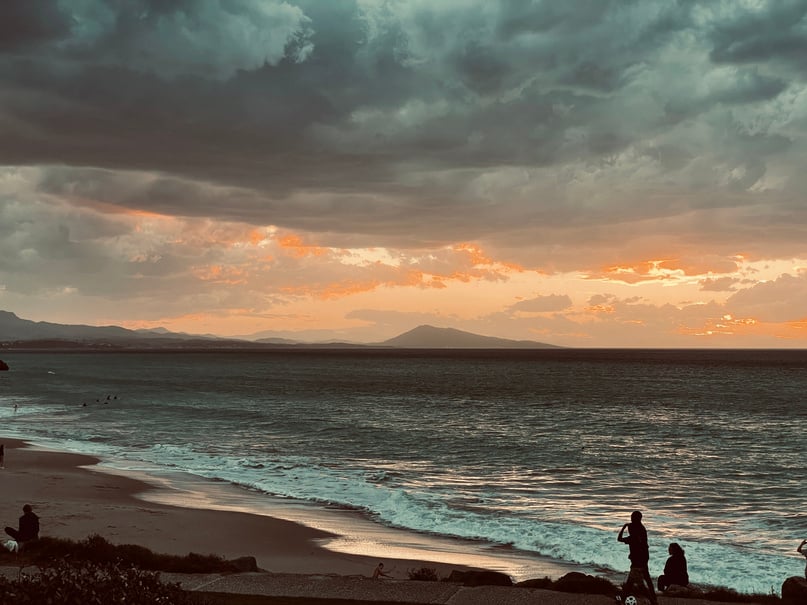 Magnifique sunset couchant sur la plage d'Ilbaritz